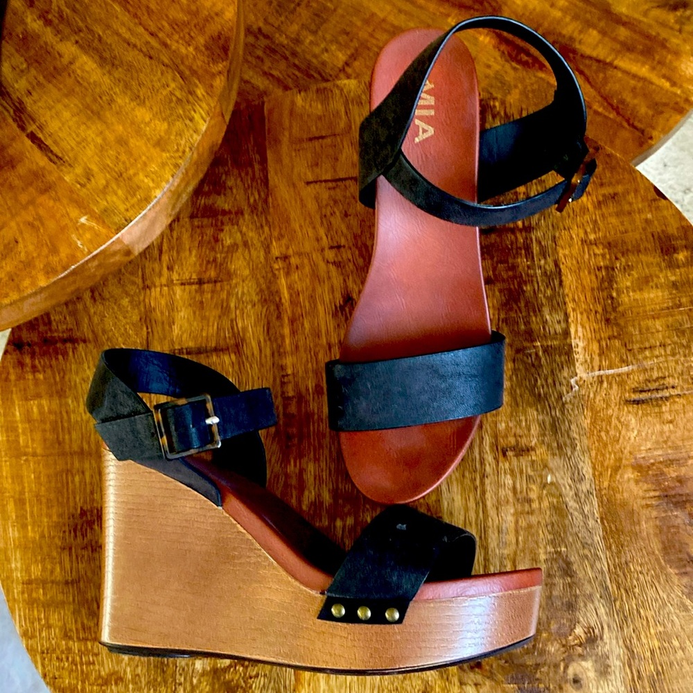 MIA wedge sandals